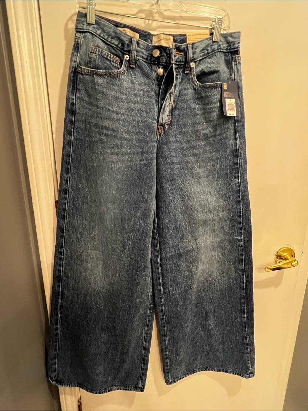Universal Thread/Target Wide-Leg Button Fly Jeans - Size 4 - NWT